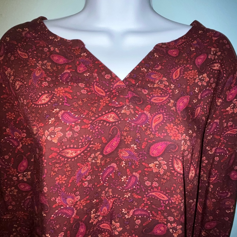 Croft & Barrow Blouse‎ V Neck Size XL Burgundy Paisley Print - Picture 7 of 11